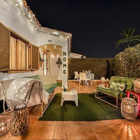 Newly Renovated Modern , Near C.c Yumbo Holiday home San Bartolome de Tirajana (Gran Canaria)